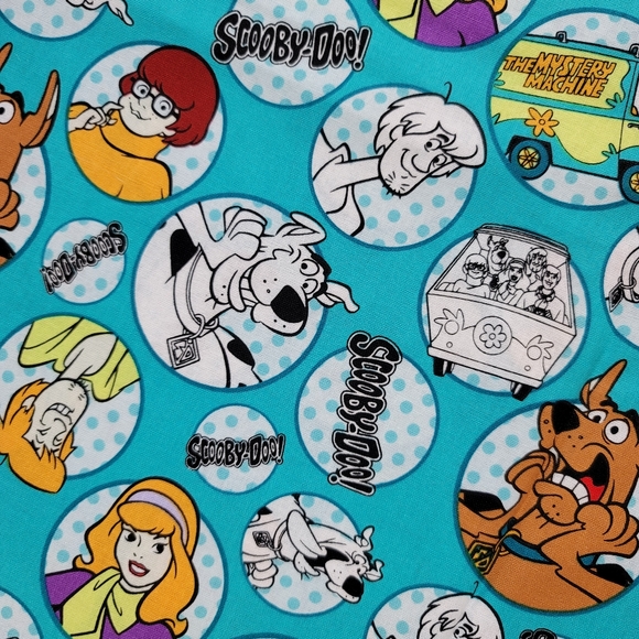 (2) Handmade Scooby-Doo Pillowcases - Picture 14 of 16